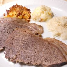 Wiener Tafelspitz - gekochtes zartes Rindfleisch