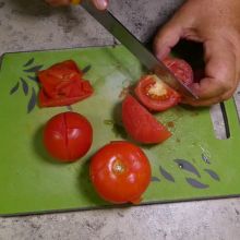 Tomaten schneiden