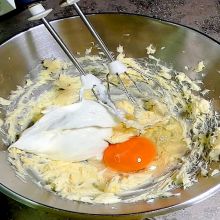 Butter schaumig rühren