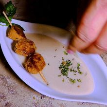 Topinambursuppe mit Kichererbsenbällchen