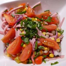 Wurstsalat auf mexikanische Art