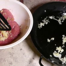 Zwiebel anbraten