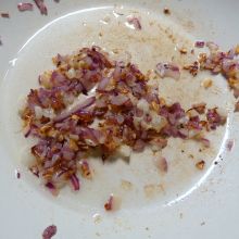 Zwiebeln anbraten