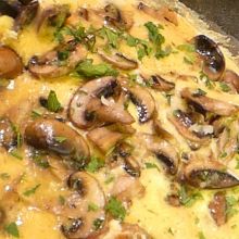 Omelette zusammen schlagen