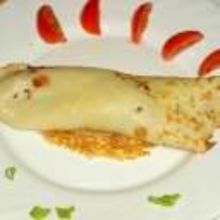 Fleischpalatschinken mit Salat