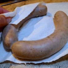 Bratwürste trocken tupfen