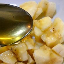 Bananen mit Honig vermischen