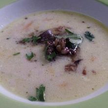 Hühnersuppe  mit gerösteter Hühnerleber