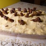 Garnishing the cake