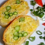 Strudel with asparagus