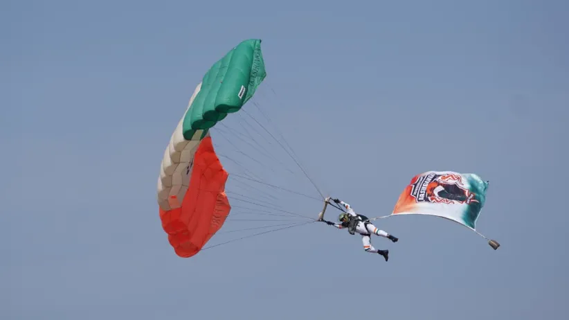 रोमांचक 'सूर्यकिरण' एयर शो से मंत्रमुग्ध हुए छत्तीसगढ़वासी 