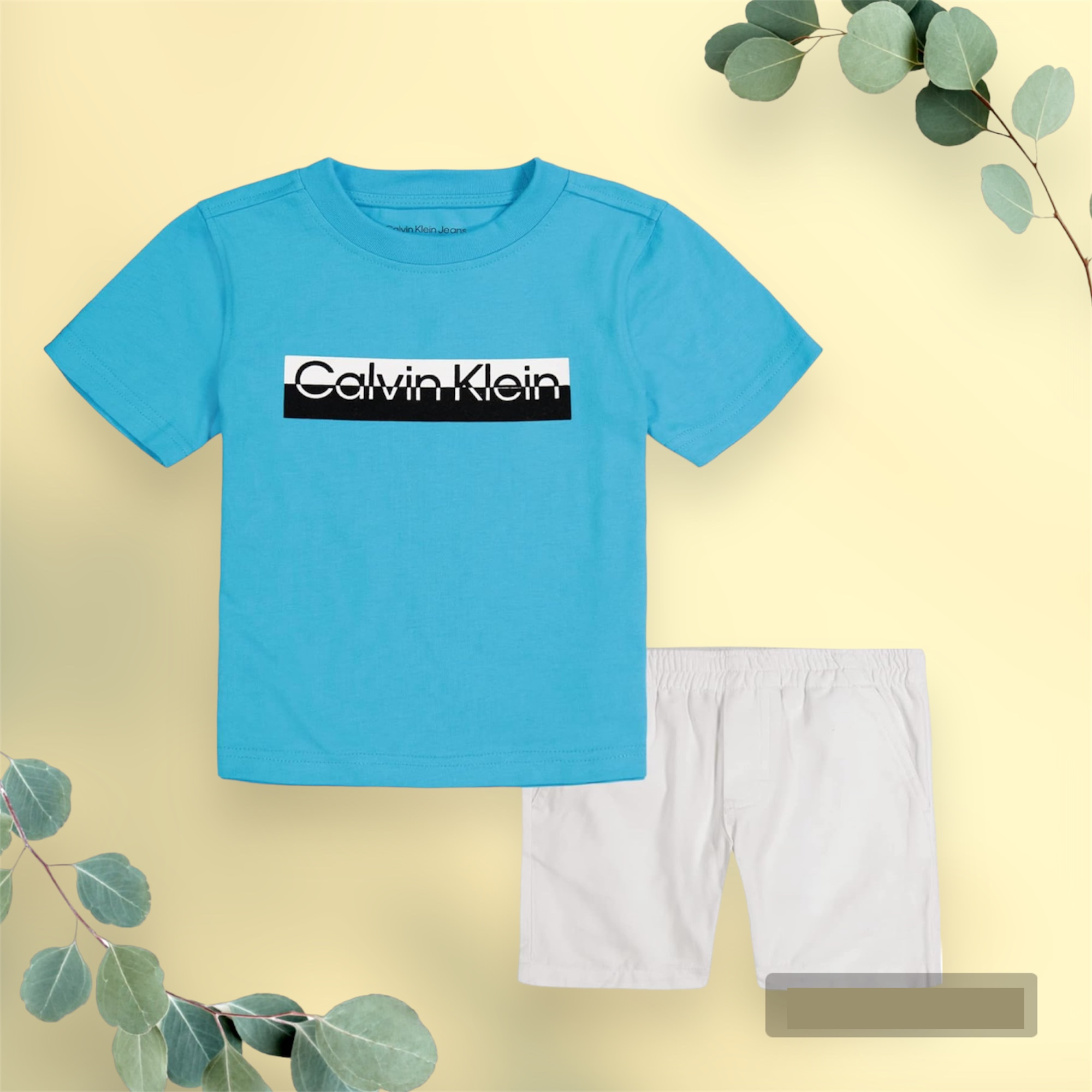 Ensemble Calvin Klein 2 Pièces : T-shirt à Manches Courtes et Short - Taille 4T
