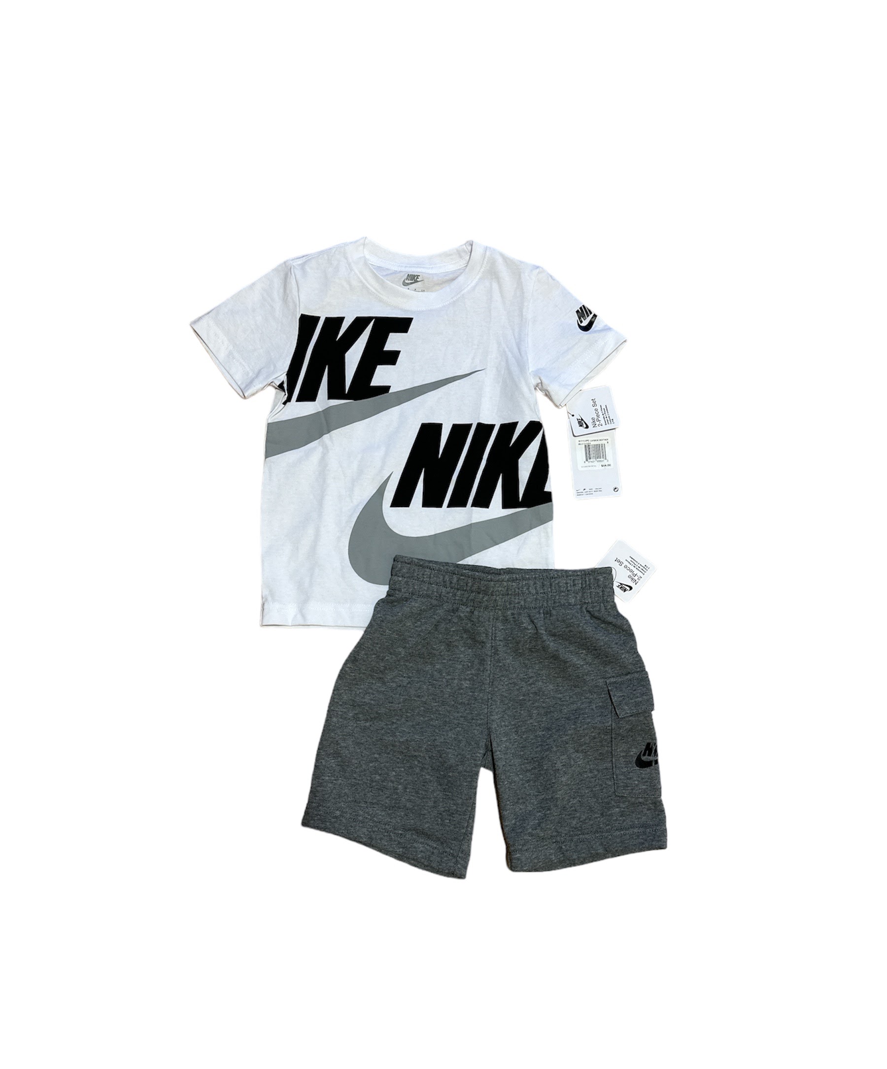 Ensemble Nike Enfant 2 Pièces : T-shirt et Short - Taille 5