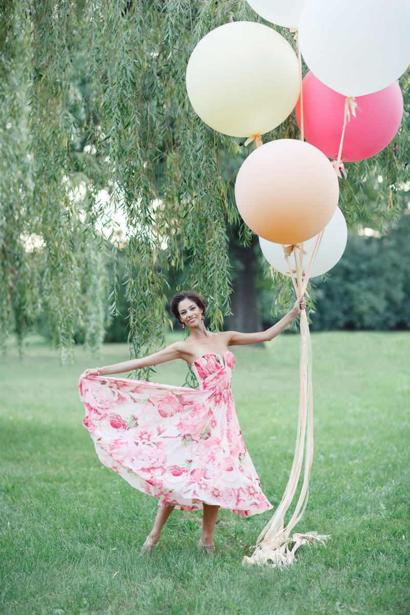 Giant Balloons and Ballet dancers