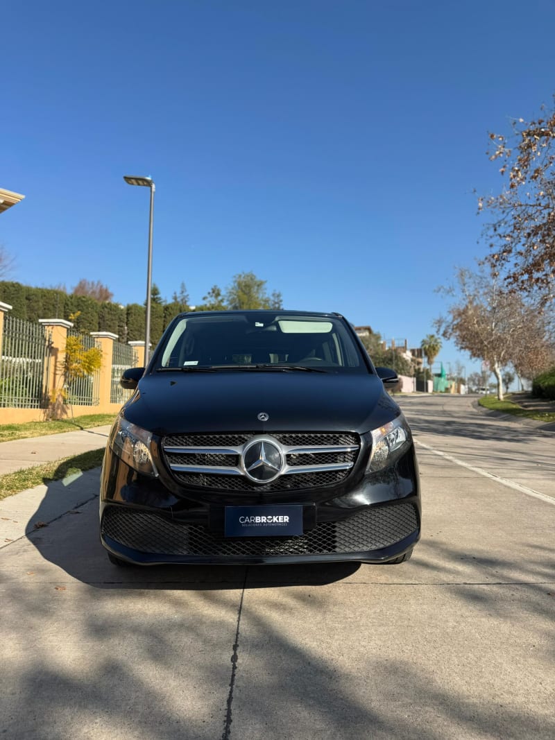 Mercedes-Benz V220 CDI 2.1 2023 - Imagen 1 de 8