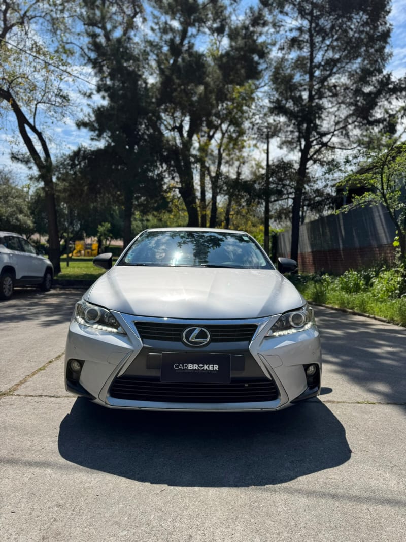 Lexus CT 200 Híbrido 2016 - Imagen 1 de 8