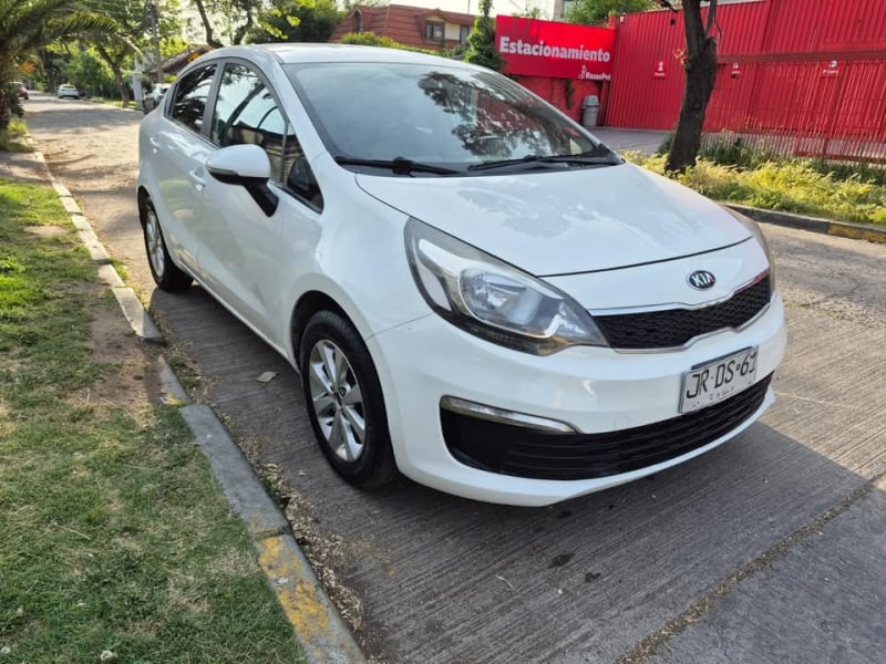 Kia RIO 4 2017 - Imagen 1 de 8