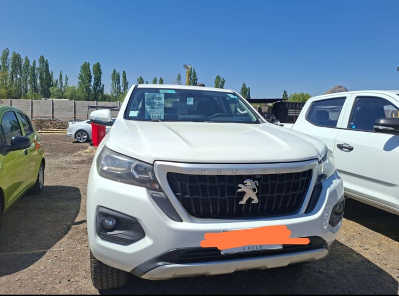 Peugeot Camioneta 2023 - Imagen 1 de 5