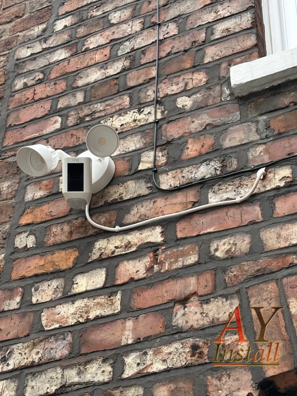 Ring Floodlight image 1