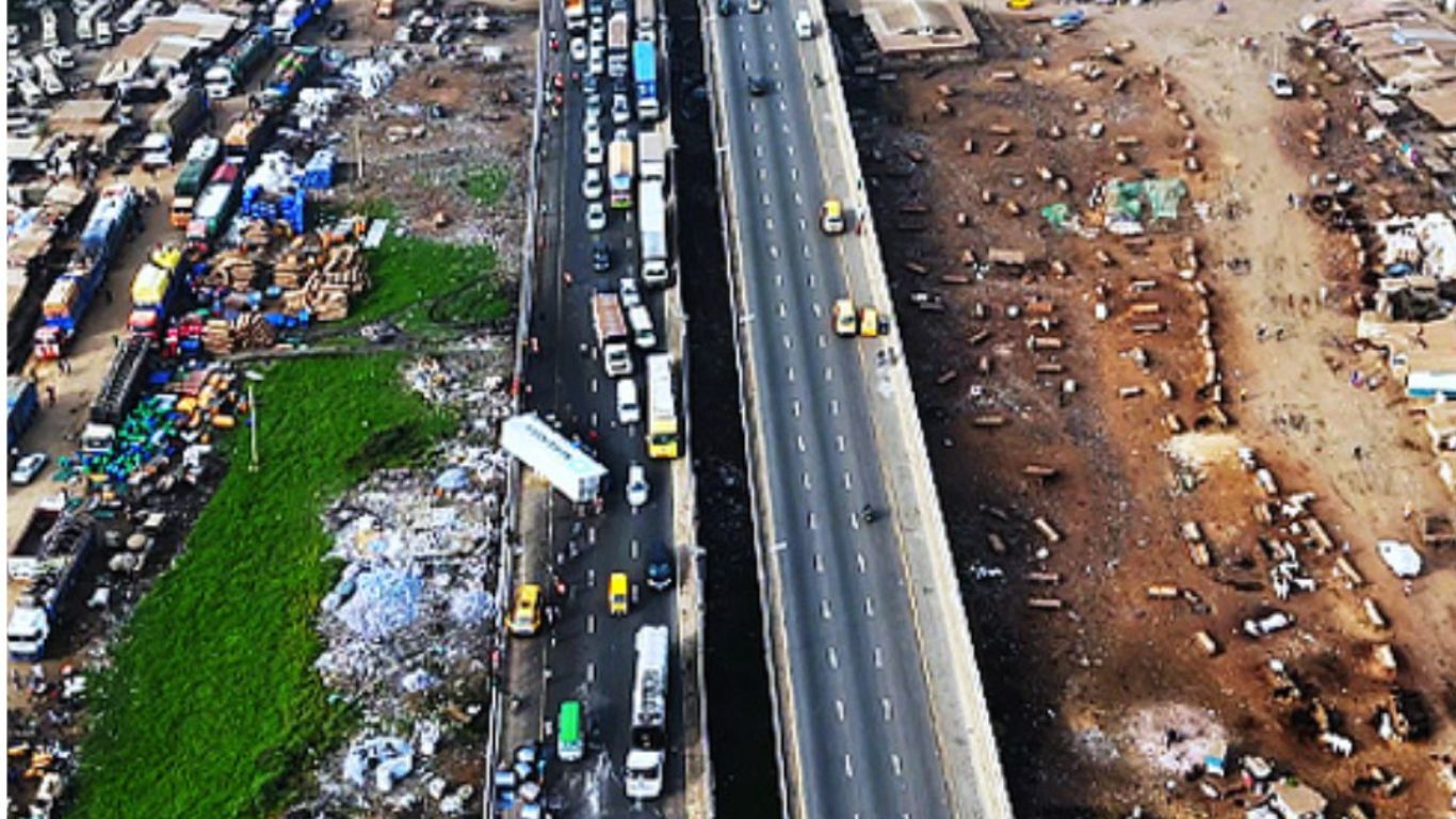 Fatal Accident On Lagos-ibadan Expressway Causes Chaos, Strands Commuters