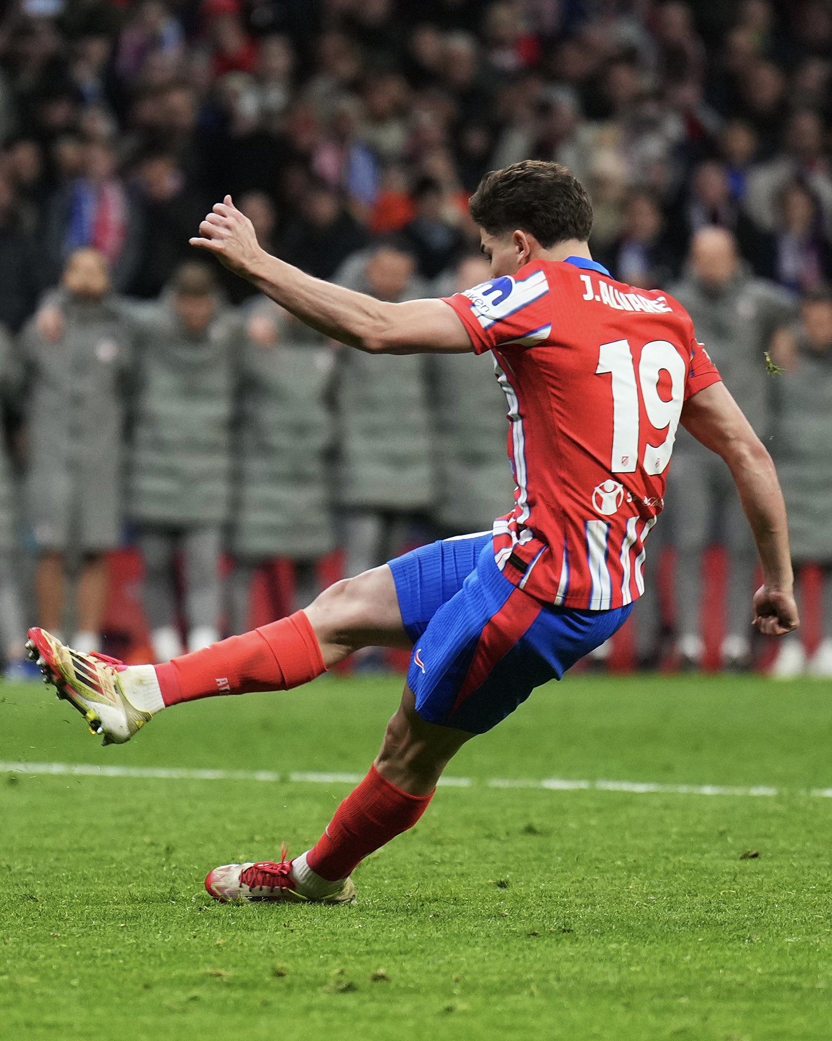 UEFA Explains Julián Álvarez’s Disallowed Penalty, Signals Possible Rule Review