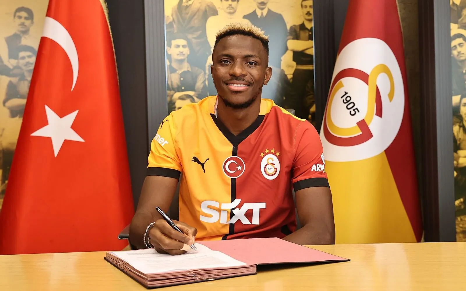 Victor Osimhen is on the verge of a big move, as Galatasaray is reportedly ready to make a €70 million bid for the Nigerian striker