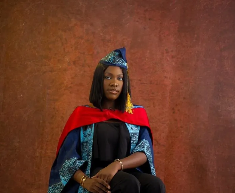 Sanwo-Olu gifts ₦10m to the best graduating student of LASU.