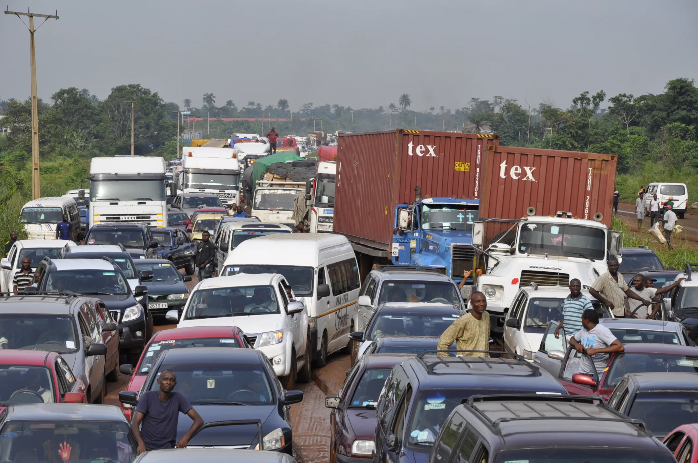 Heavy Traffic on Ibadan-Lagos Road, Passengers Trek for Hours