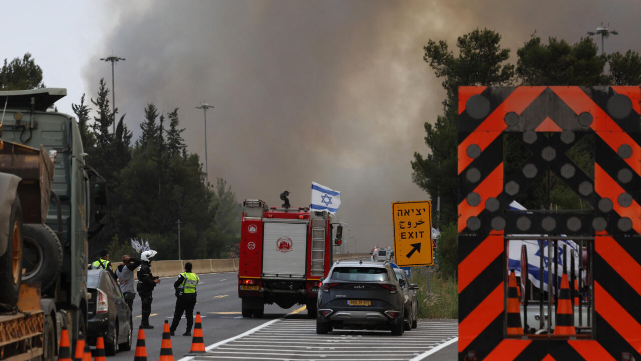 Israeli Air Force Bombards Over 180 Sites in Gaza as Ground Battles Rage On