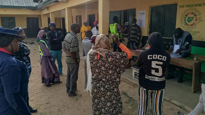 Voting Kicks Off at Governor Sanwo-Olu’s Polling Unit in Lagos