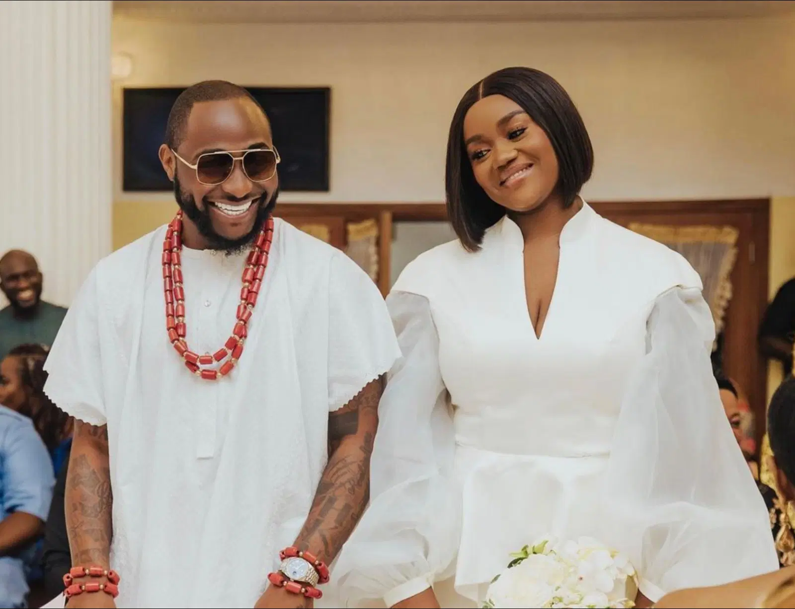"No Way – My Wife Will Kill Me!" – Davido’s Hilarious Reply to Female Fan Goes Viral