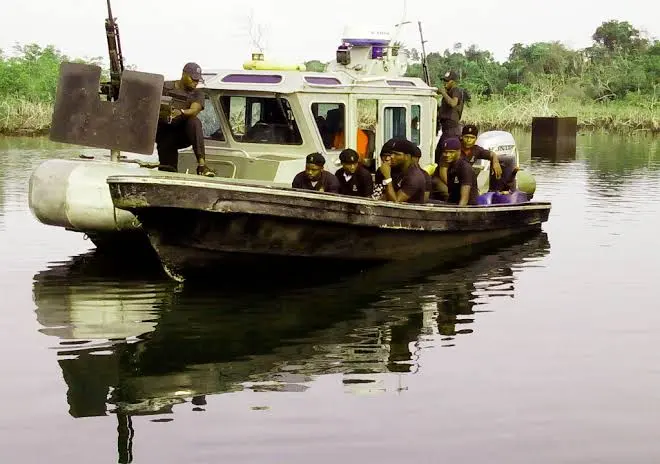 Nigerian Navy Arrests 9 Over Illegal Maritime Operations in Akwa Ibom