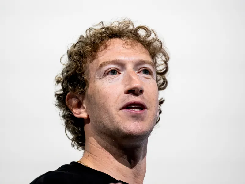 Zuckerberg: People Without AI Glasses May Fall Behind in the Future
