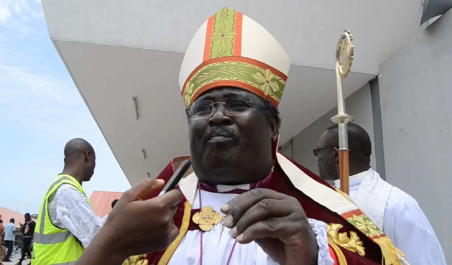 Arise and Shine: Bishop Akinfenwa Urges Christians to Reflect Christ’s Light