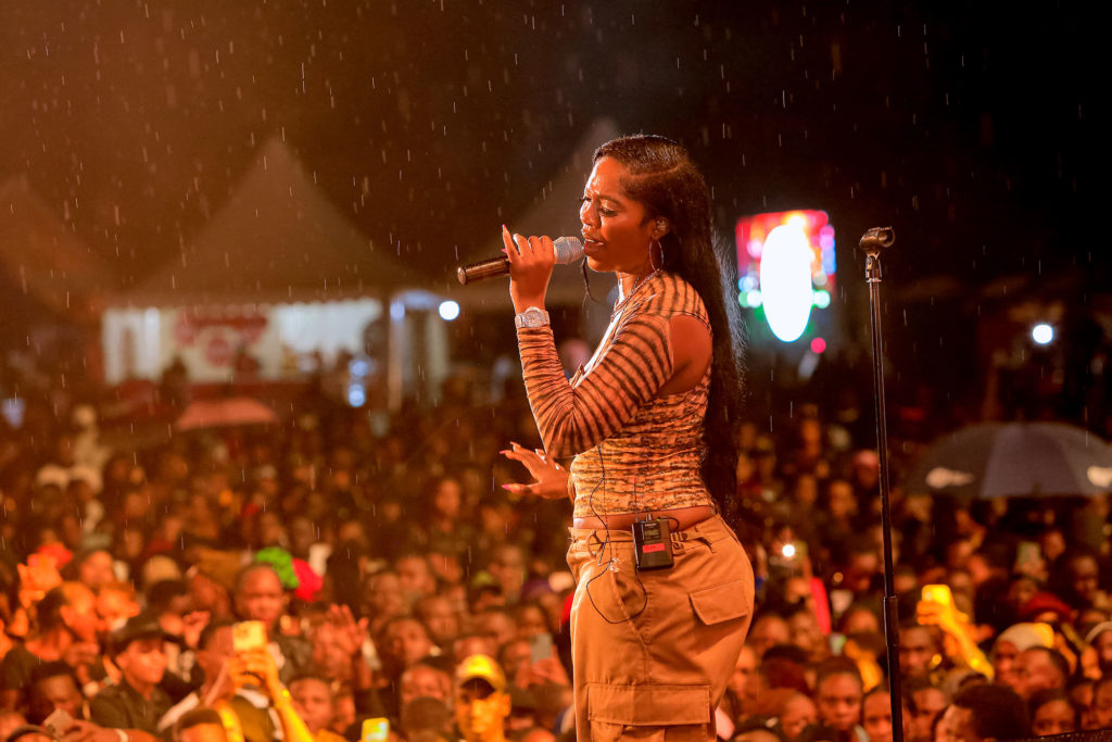 VIDEO: Heartwarming scene as Tiwa Savage shares London stage with son Jamil