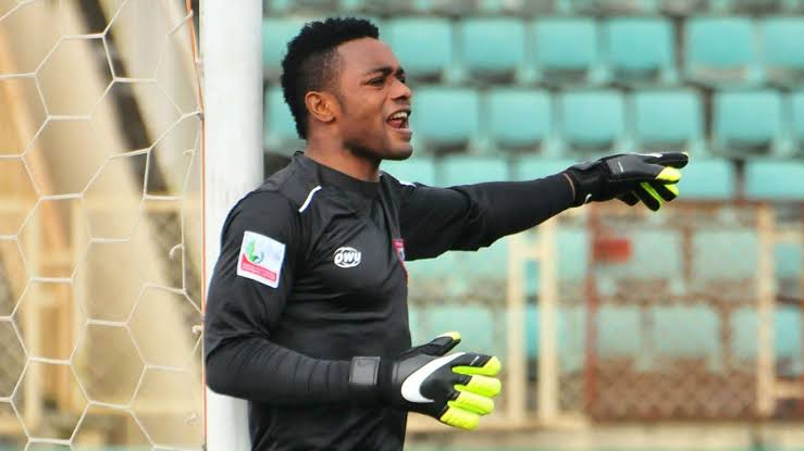 Super Eagles Goalkeeper’s Wife Cries Out, Alleges Death Threats From Husband