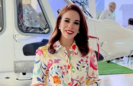 Mexican TV Presenter Debora Estrella Dies in Plane Crash During Flying Lesson