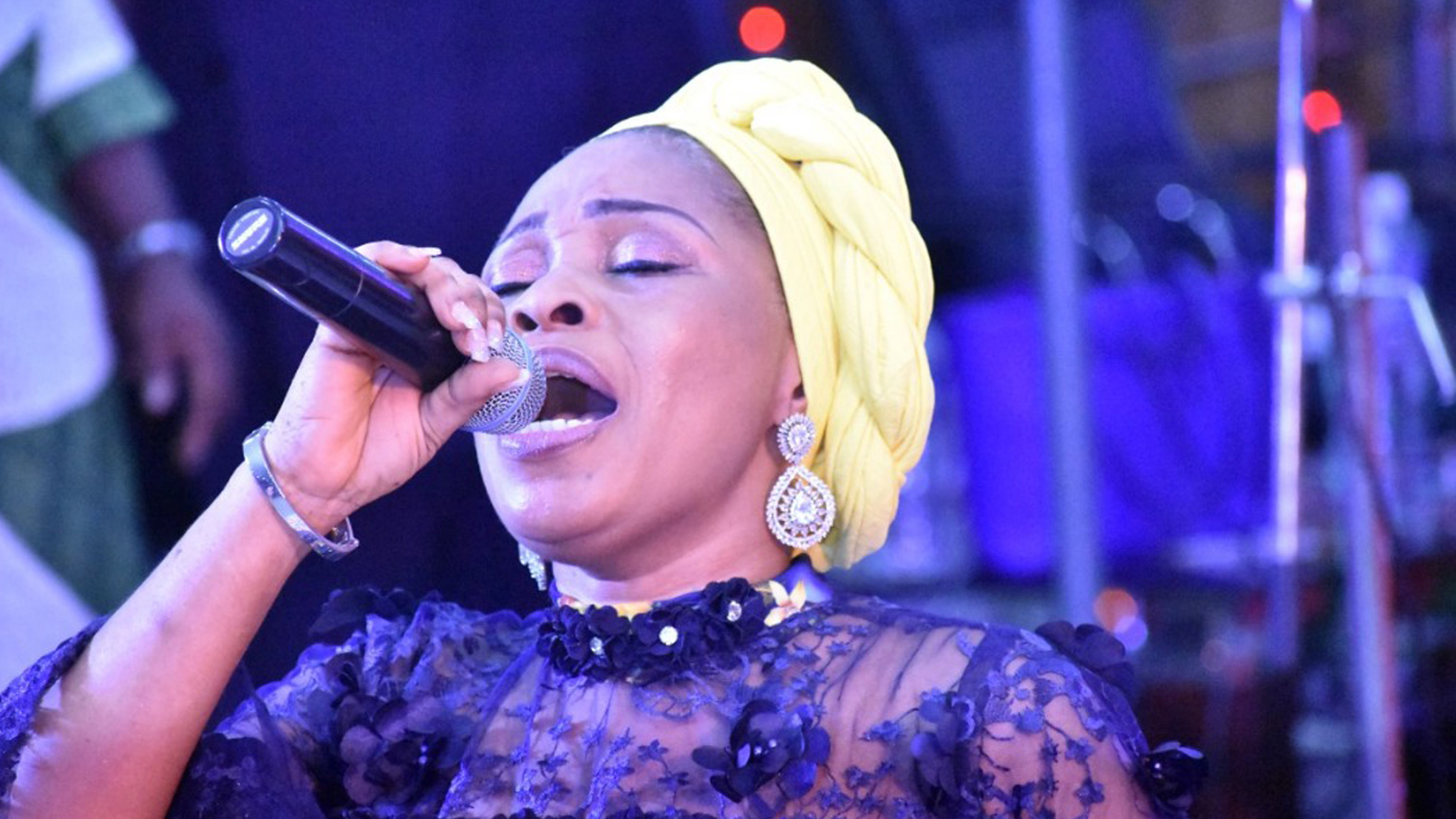 “He Never Did the Right Thing” — Tope Alabi Opens Up on Her First Relationship [VIDEO]