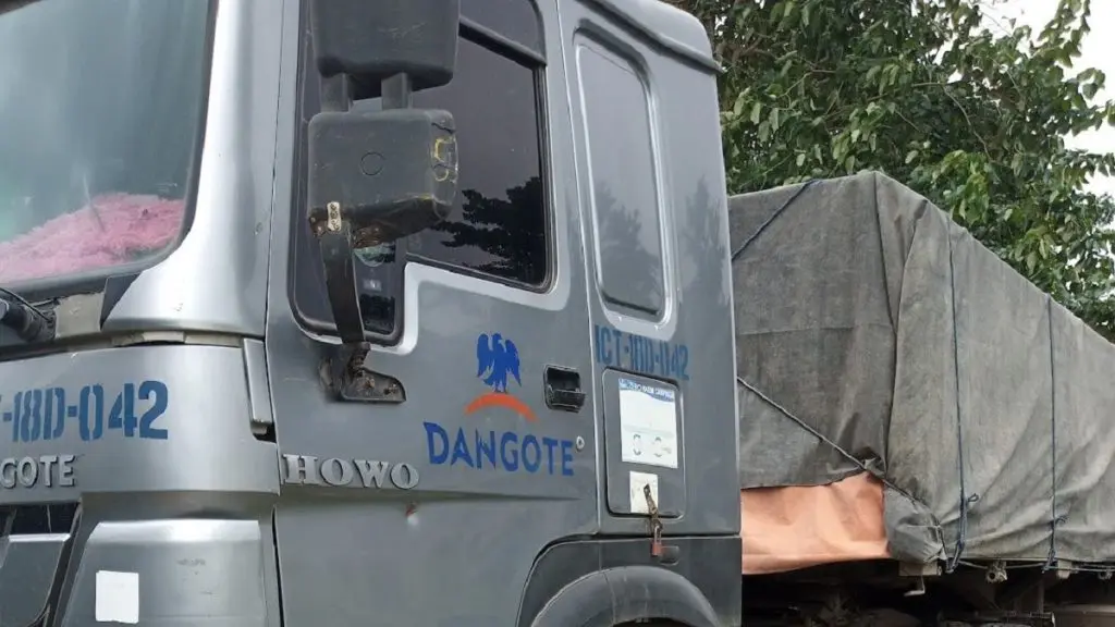 BREAKING: Tragedy as Dangote truck crushes pregnant woman, child, six others in Ondo