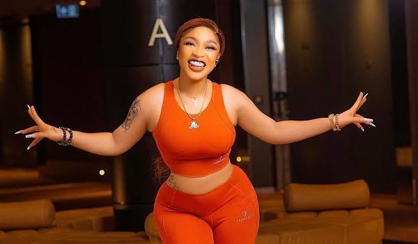 Tonto Dikeh Reportedly Removes Her BBL, Flaunts New Look in Viral Video