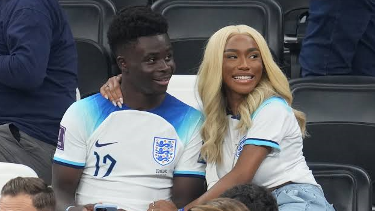 Arsenal Forward Saka Proposes To Long-Time Partner, Tolami Benson
