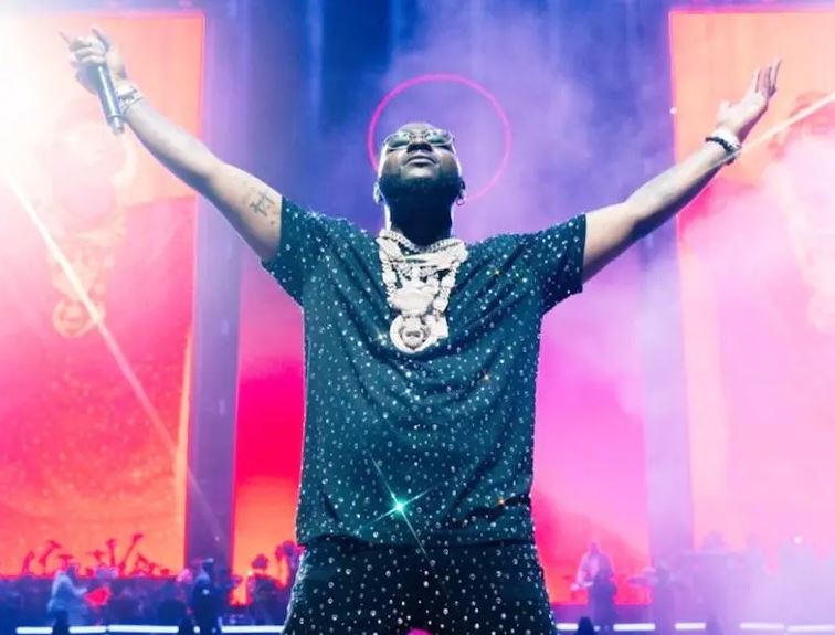 Davido Sparks Speculation With Cryptic Tweets, Fans React Online