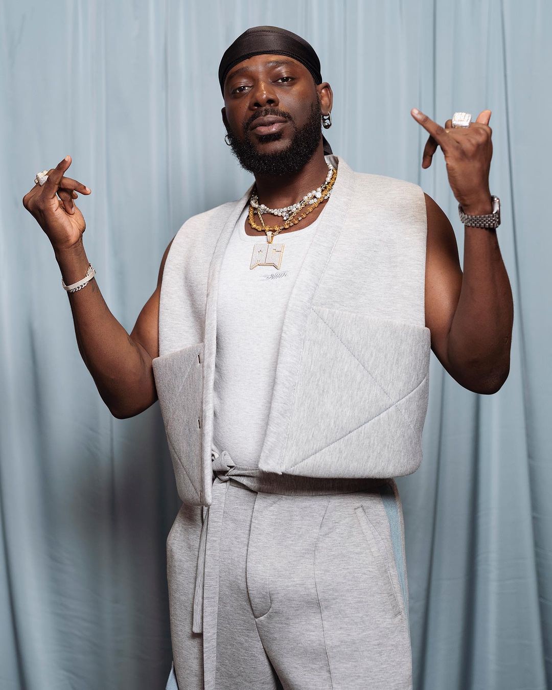 Adekunle Gold Honoured After Making History at Wole Soyinka Centre