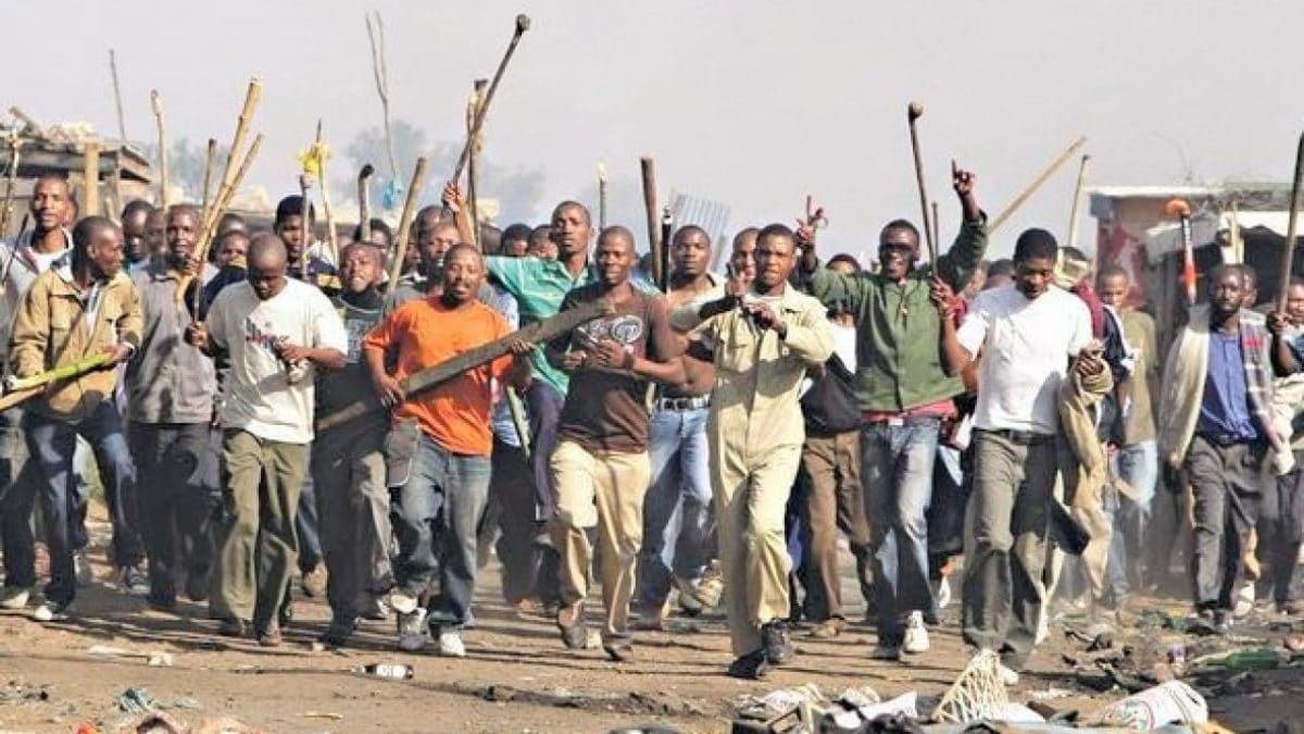 Tension Grips Lagos Community As Hoodlums Clash With Axes