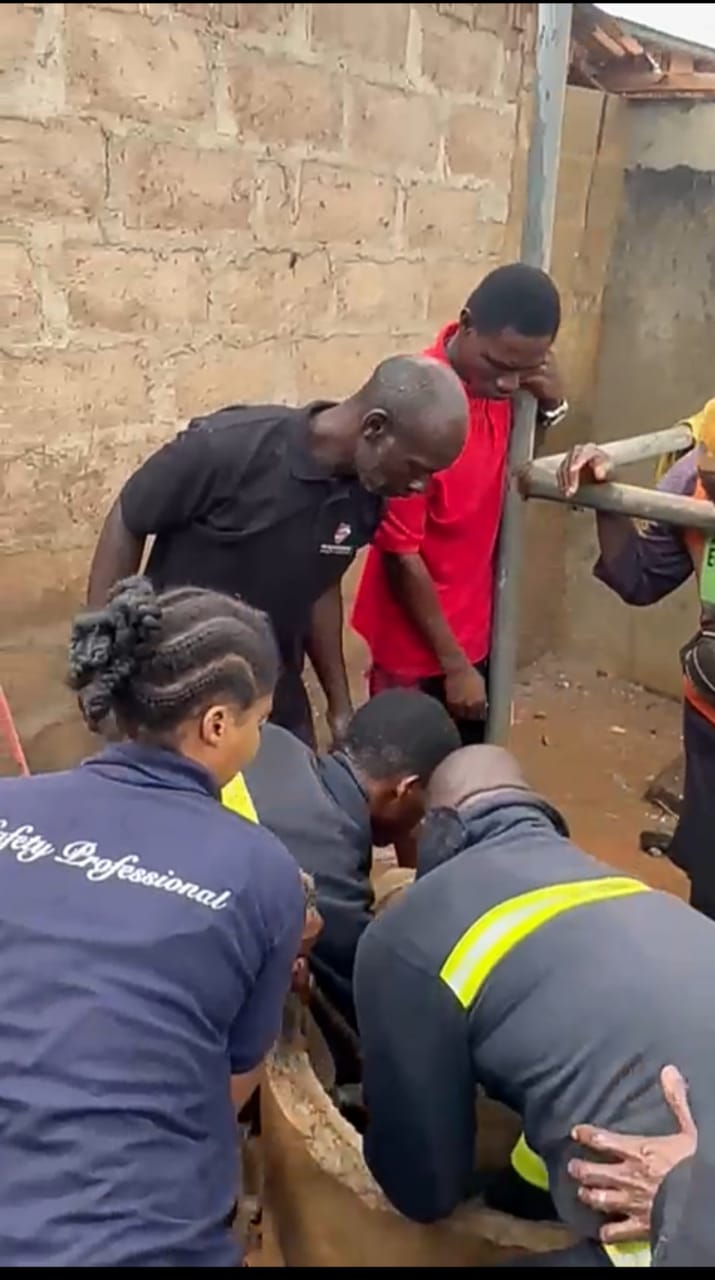 Oyo Fire Service Rescues 27-Year-Old Man Trapped In Deep Well In Ibadan