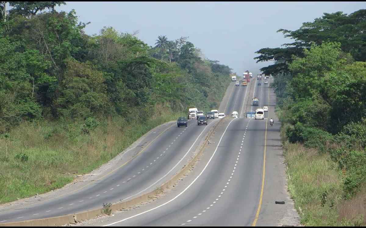 Uniben Students Shut Down Benin–lagos Highway Amid Cost Of Living Crisis