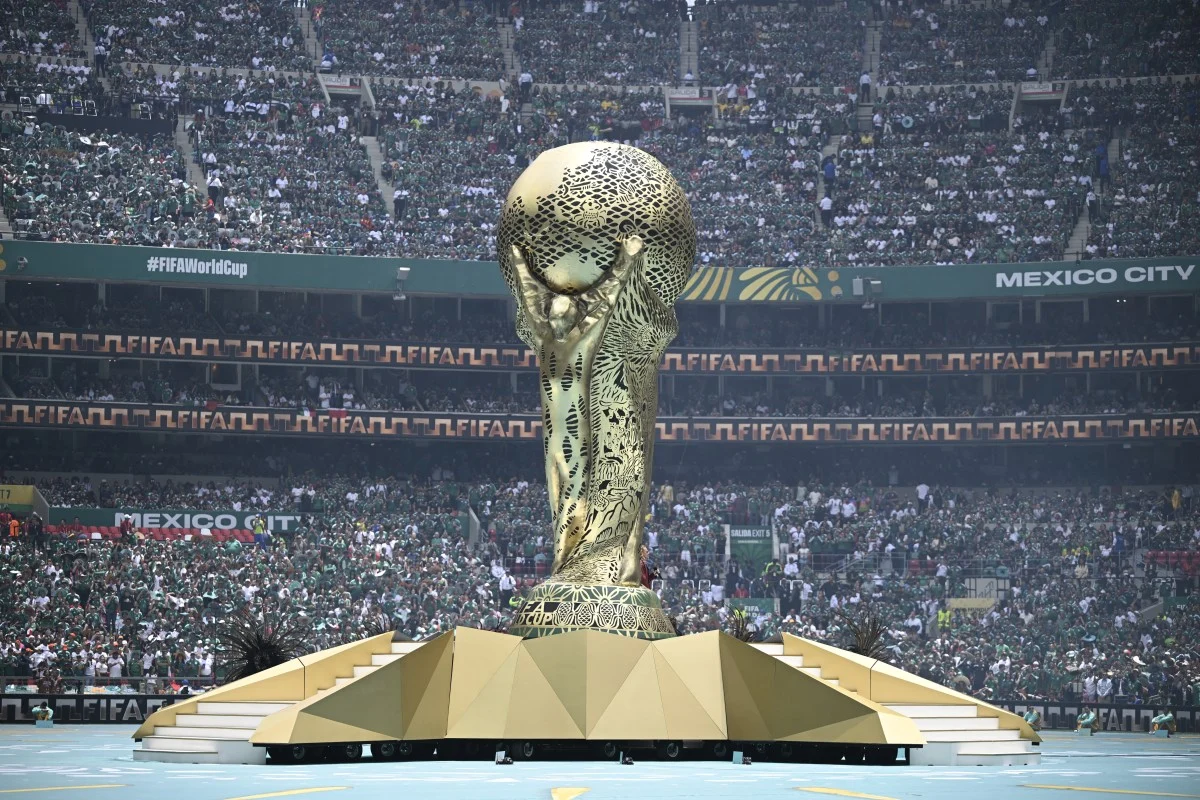 Heavyweights Argentina and France Begin World Cup Campaigns