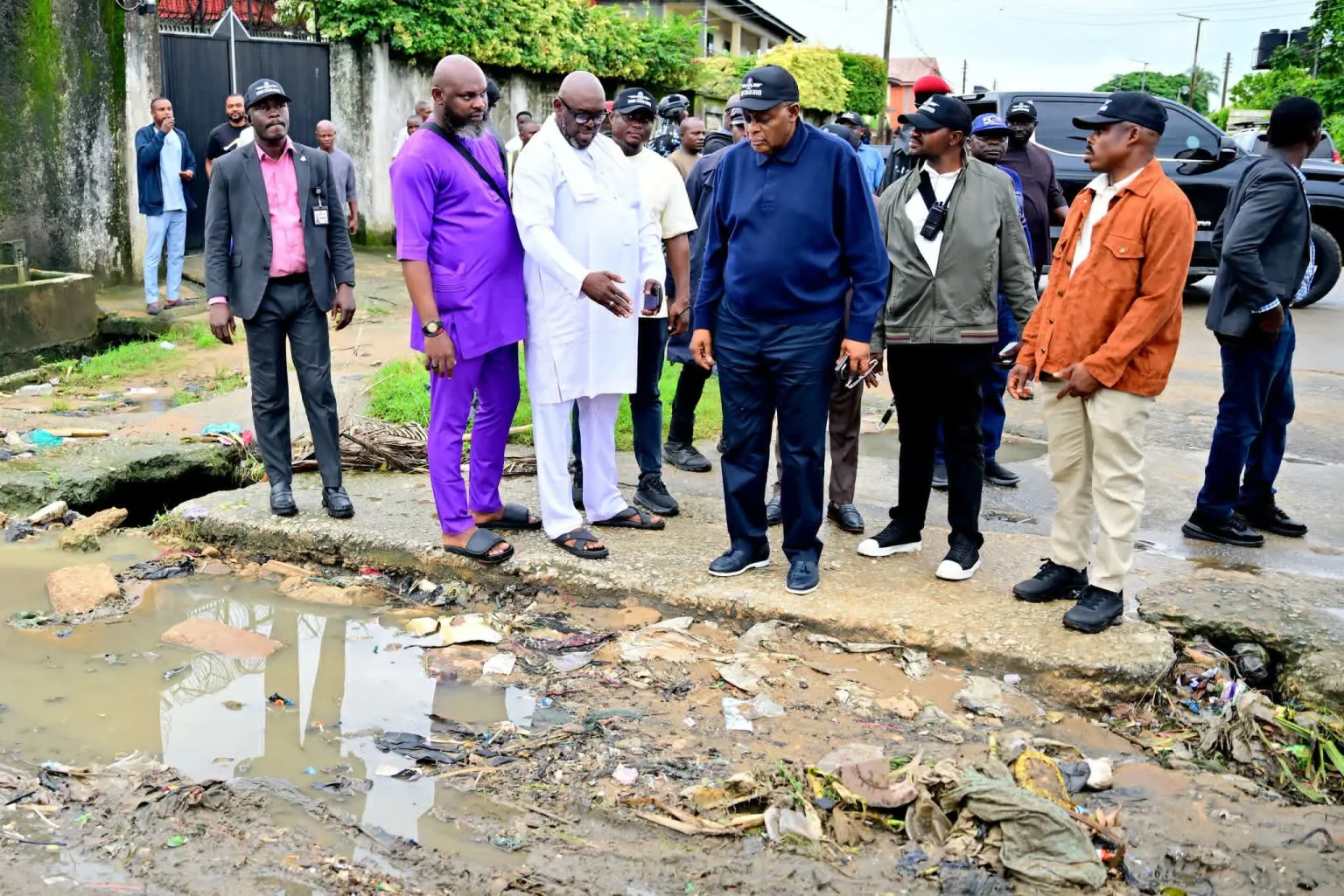 C’River gov visits flood victims, pledges govt support