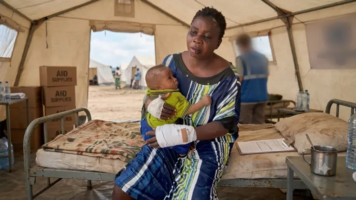 Enugu govt, foundation reunite mother, child separated in road accident