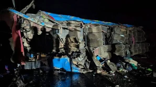 21 die as school bus crashes in Uganda